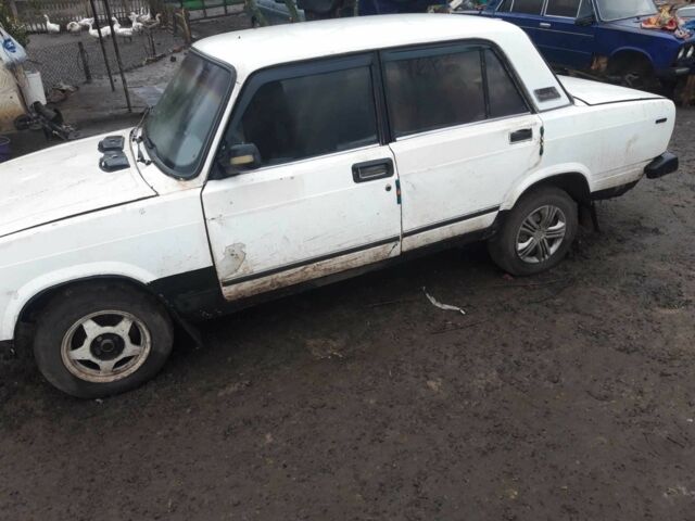 Білий ВАЗ 2105, об'ємом двигуна 0 л та пробігом 3 тис. км за 355 $, фото 6 на Automoto.ua
