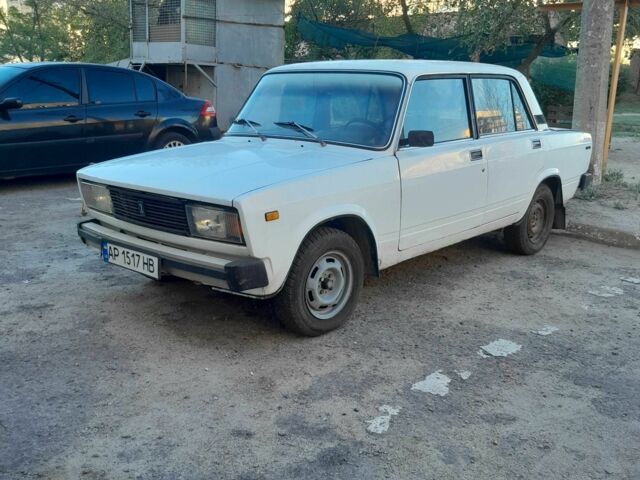 Белый ВАЗ 2105, объемом двигателя 1.2 л и пробегом 55 тыс. км за 592 $, фото 1 на Automoto.ua