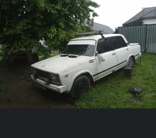 Белый ВАЗ 2105, объемом двигателя 0 л и пробегом 5 тыс. км за 179 $, фото 1 на Automoto.ua