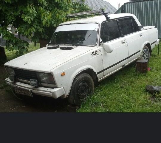Белый ВАЗ 2105, объемом двигателя 0 л и пробегом 5 тыс. км за 179 $, фото 2 на Automoto.ua