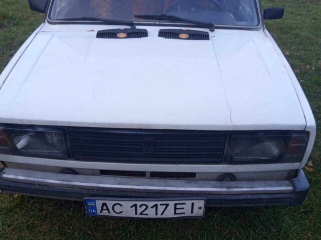 Белый ВАЗ 2105, объемом двигателя 1.2 л и пробегом 400 тыс. км за 382 $, фото 1 на Automoto.ua