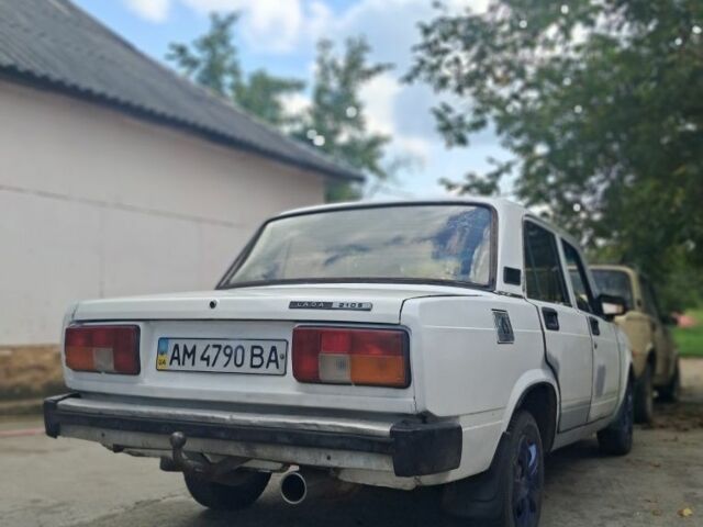 Белый ВАЗ 2105, объемом двигателя 0 л и пробегом 1000 тыс. км за 474 $, фото 3 на Automoto.ua