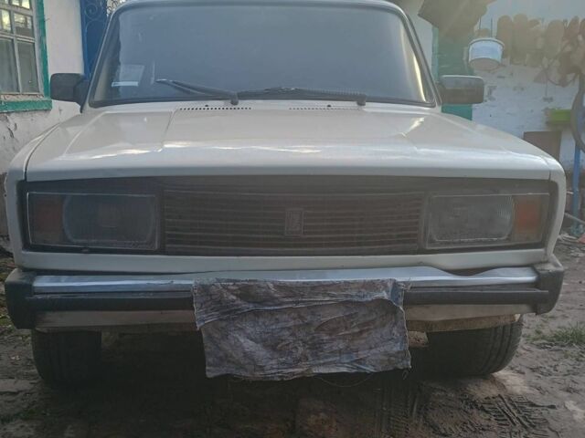Білий ВАЗ 2105, об'ємом двигуна 1 л та пробігом 180 тис. км за 430 $, фото 1 на Automoto.ua