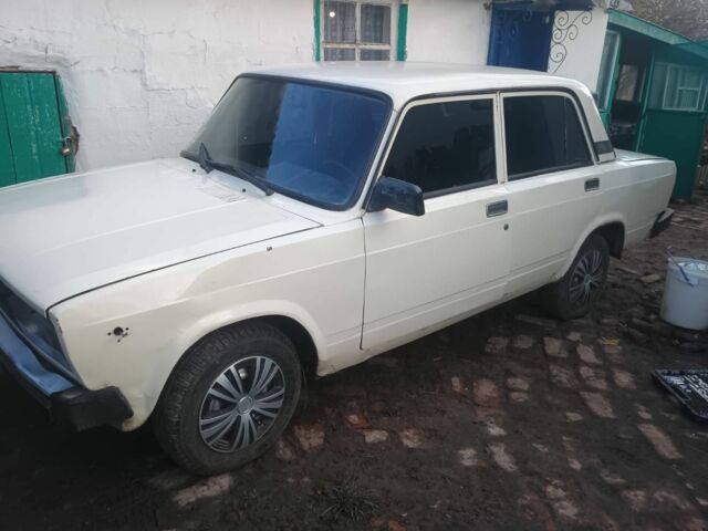 Білий ВАЗ 2105, об'ємом двигуна 1 л та пробігом 180 тис. км за 430 $, фото 3 на Automoto.ua