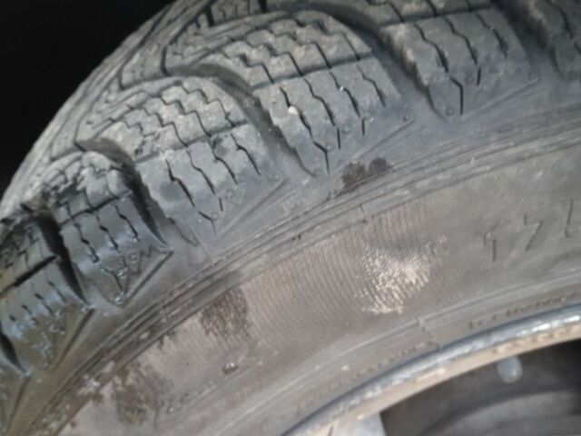 Белый ВАЗ 2105, объемом двигателя 0 л и пробегом 1000 тыс. км за 284 $, фото 3 на Automoto.ua