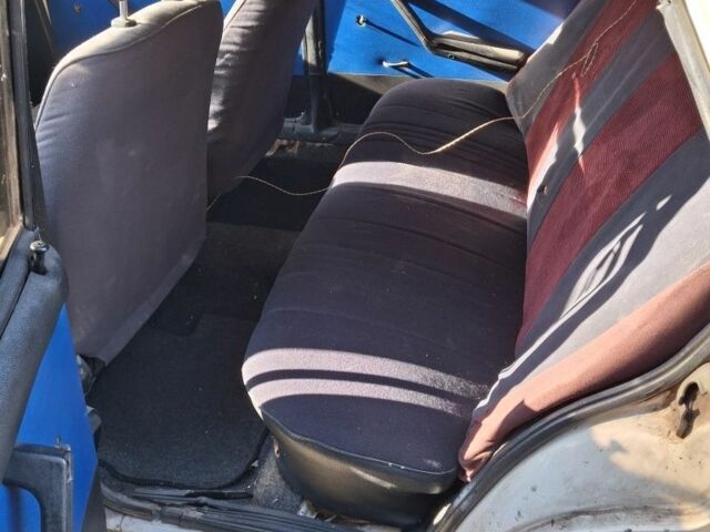 Белый ВАЗ 2105, объемом двигателя 1.3 л и пробегом 92 тыс. км за 470 $, фото 4 на Automoto.ua