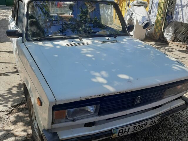 Белый ВАЗ 2105, объемом двигателя 1 л и пробегом 5 тыс. км за 523 $, фото 3 на Automoto.ua