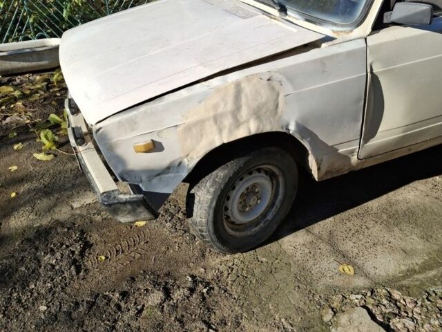 Белый ВАЗ 2105, объемом двигателя 1.3 л и пробегом 92 тыс. км за 470 $, фото 3 на Automoto.ua