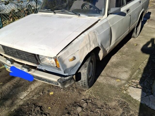 Белый ВАЗ 2105, объемом двигателя 1.3 л и пробегом 92 тыс. км за 470 $, фото 2 на Automoto.ua