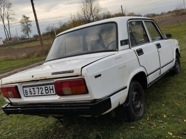 Белый ВАЗ 2105, объемом двигателя 0 л и пробегом 292 тыс. км за 450 $, фото 4 на Automoto.ua