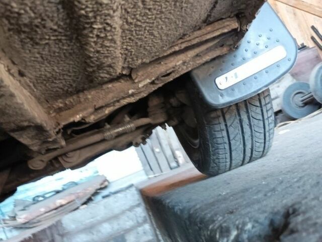 Білий ВАЗ 2105, об'ємом двигуна 1.5 л та пробігом 250 тис. км за 761 $, фото 9 на Automoto.ua