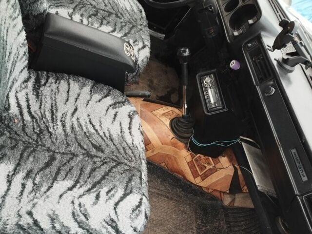 Белый ВАЗ 2105, объемом двигателя 0 л и пробегом 292 тыс. км за 450 $, фото 5 на Automoto.ua