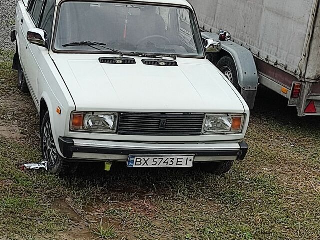 Белый ВАЗ 2105, объемом двигателя 3 л и пробегом 567 тыс. км за 590 $, фото 2 на Automoto.ua