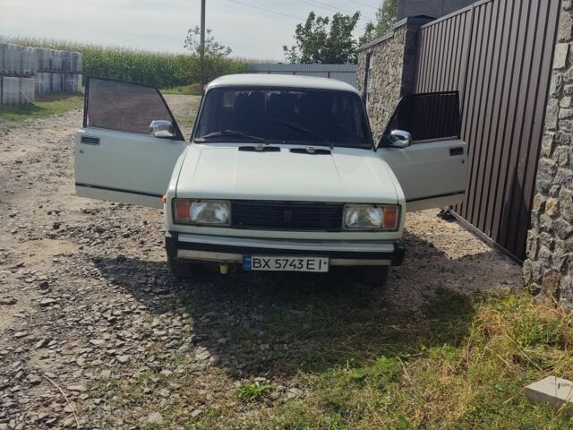 Белый ВАЗ 2105, объемом двигателя 3 л и пробегом 567 тыс. км за 590 $, фото 3 на Automoto.ua