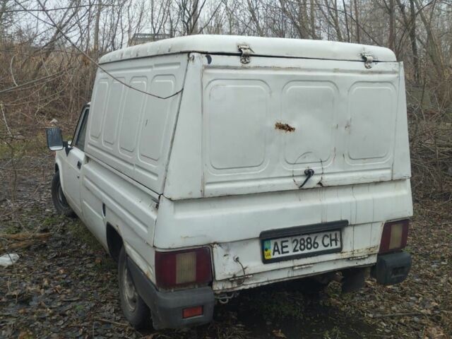 Білий ВАЗ 2105, об'ємом двигуна 0 л та пробігом 250 тис. км за 1064 $, фото 1 на Automoto.ua