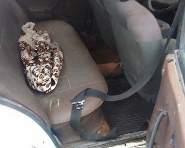 Белый ВАЗ 2105, объемом двигателя 0 л и пробегом 200 тыс. км за 286 $, фото 4 на Automoto.ua