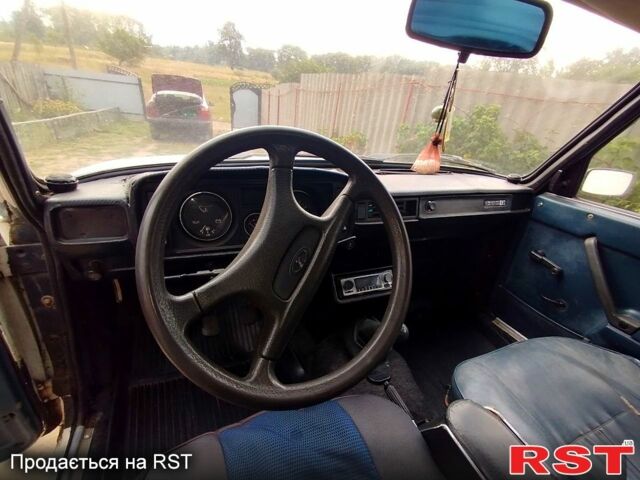 Белый ВАЗ 2105, объемом двигателя 1.3 л и пробегом 300 тыс. км за 430 $, фото 1 на Automoto.ua