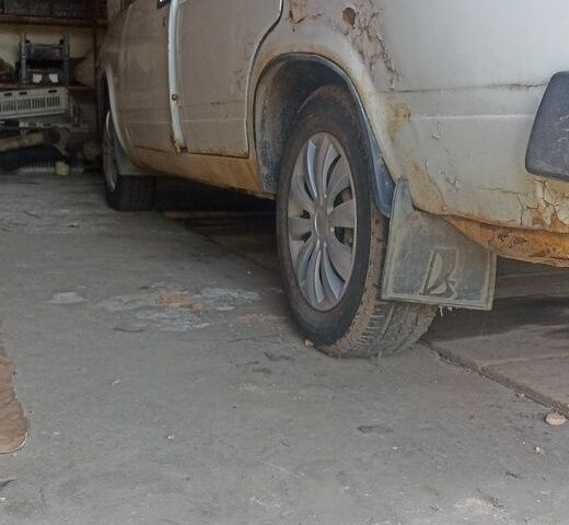 Белый ВАЗ 2105, объемом двигателя 0 л и пробегом 100 тыс. км за 428 $, фото 2 на Automoto.ua