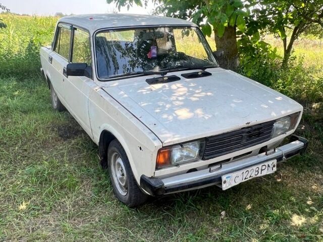 Білий ВАЗ 2105, об'ємом двигуна 1.3 л та пробігом 3 тис. км за 337 $, фото 2 на Automoto.ua