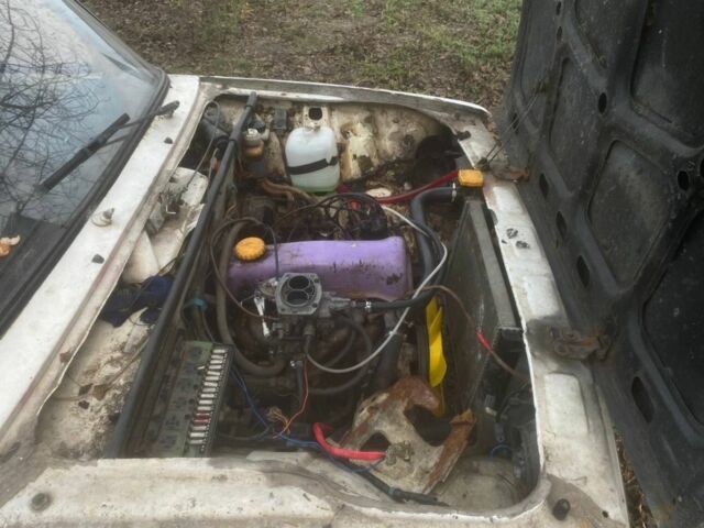 Белый ВАЗ 2105, объемом двигателя 1.4 л и пробегом 60 тыс. км за 71 $, фото 2 на Automoto.ua