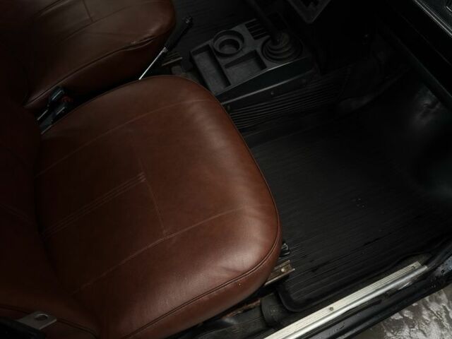 Белый ВАЗ 2105, объемом двигателя 1.5 л и пробегом 1 тыс. км за 912 $, фото 5 на Automoto.ua