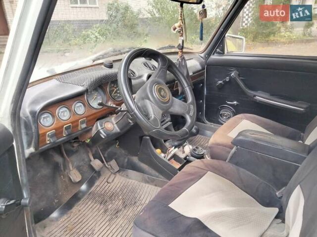 Белый ВАЗ 2105, объемом двигателя 1.3 л и пробегом 100 тыс. км за 1118 $, фото 3 на Automoto.ua