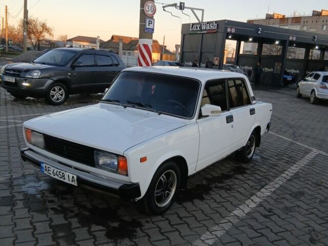 Білий ВАЗ 2105, об'ємом двигуна 1.3 л та пробігом 61 тис. км за 828 $, фото 2 на Automoto.ua