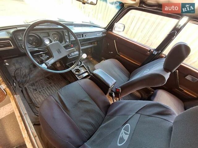 Белый ВАЗ 2105, объемом двигателя 1.2 л и пробегом 99 тыс. км за 838 $, фото 3 на Automoto.ua