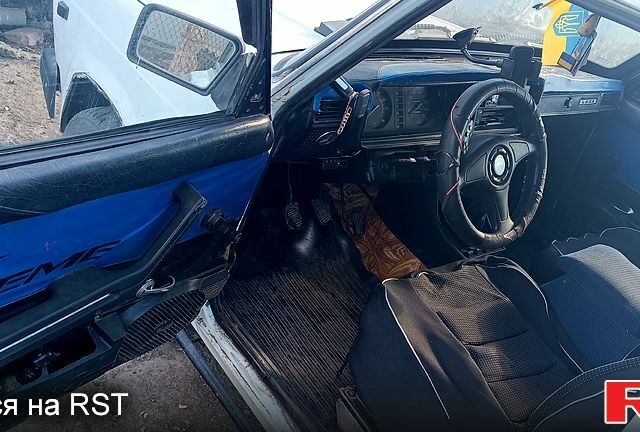 Білий ВАЗ 2105, об'ємом двигуна 1.3 л та пробігом 100 тис. км за 800 $, фото 4 на Automoto.ua
