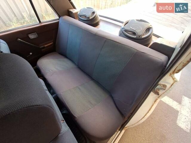 Белый ВАЗ 2105, объемом двигателя 1.2 л и пробегом 99 тыс. км за 838 $, фото 5 на Automoto.ua