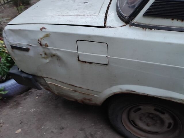 Белый ВАЗ 2105, объемом двигателя 0 л и пробегом 3 тыс. км за 193 $, фото 10 на Automoto.ua