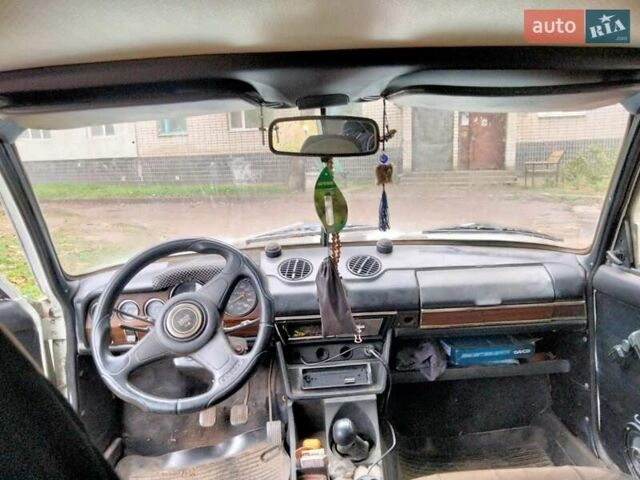 Белый ВАЗ 2105, объемом двигателя 1.3 л и пробегом 100 тыс. км за 1118 $, фото 2 на Automoto.ua