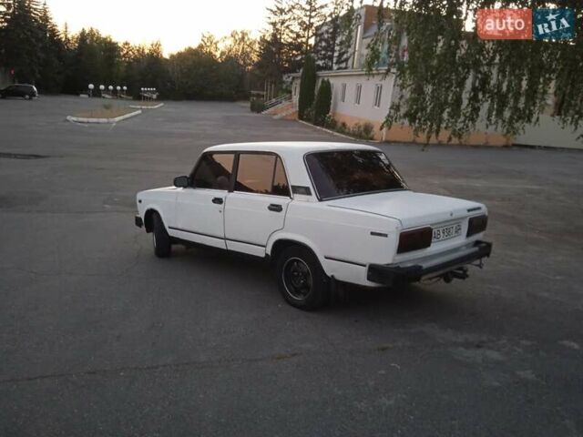 Белый ВАЗ 2105, объемом двигателя 0 л и пробегом 100 тыс. км за 800 $, фото 5 на Automoto.ua