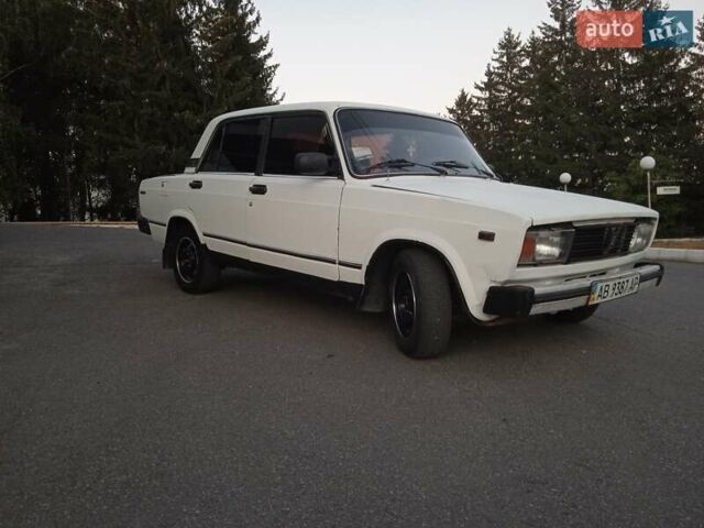 Белый ВАЗ 2105, объемом двигателя 0 л и пробегом 100 тыс. км за 800 $, фото 2 на Automoto.ua