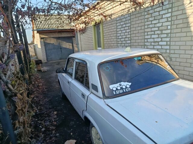 Белый ВАЗ 2105, объемом двигателя 2 л и пробегом 100 тыс. км за 259 $, фото 2 на Automoto.ua