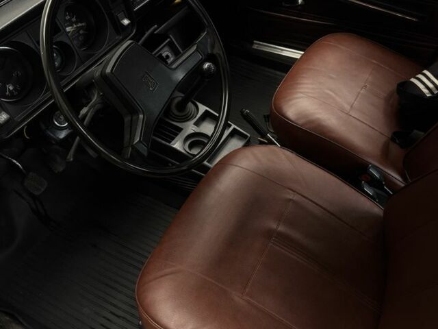 Белый ВАЗ 2105, объемом двигателя 1.5 л и пробегом 1 тыс. км за 912 $, фото 4 на Automoto.ua