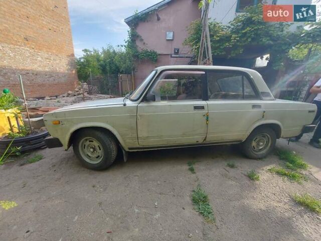 Белый ВАЗ 2105, объемом двигателя 0 л и пробегом 30 тыс. км за 500 $, фото 4 на Automoto.ua