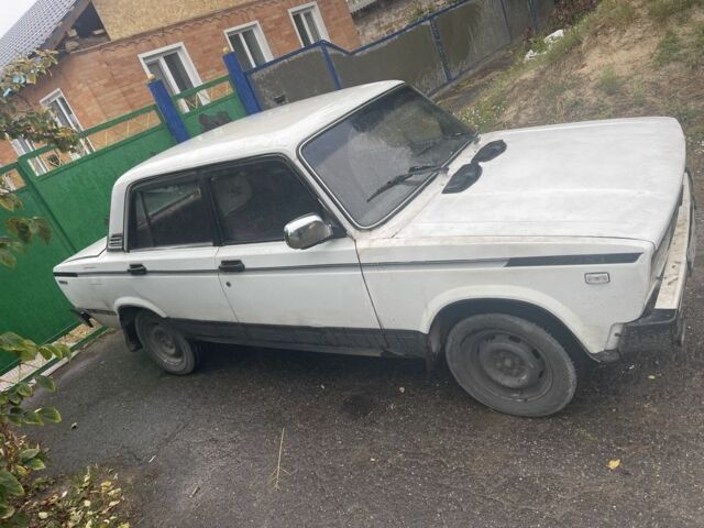 Белый ВАЗ 2105, объемом двигателя 1.3 л и пробегом 185 тыс. км за 434 $, фото 1 на Automoto.ua
