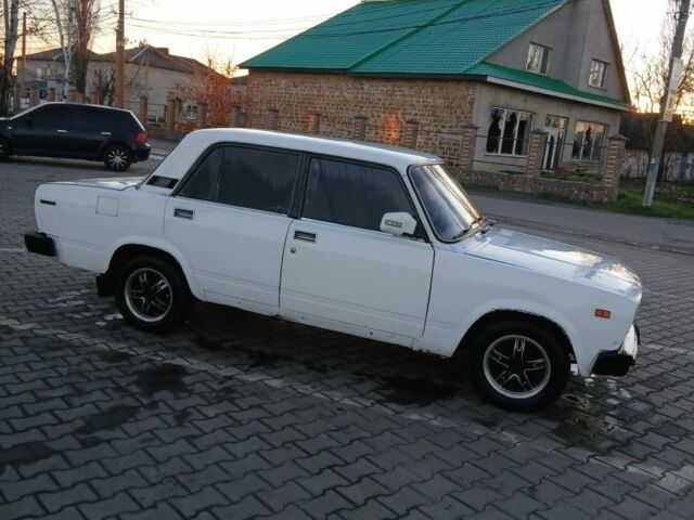 Білий ВАЗ 2105, об'ємом двигуна 1.3 л та пробігом 61 тис. км за 828 $, фото 5 на Automoto.ua