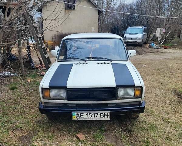 Белый ВАЗ 2105, объемом двигателя 1.3 л и пробегом 300 тыс. км за 482 $, фото 3 на Automoto.ua