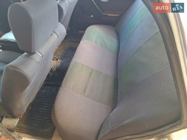 Белый ВАЗ 2105, объемом двигателя 1.2 л и пробегом 99 тыс. км за 838 $, фото 4 на Automoto.ua