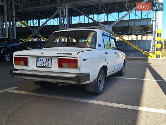 Белый ВАЗ 2105, объемом двигателя 1.2 л и пробегом 99 тыс. км за 838 $, фото 2 на Automoto.ua