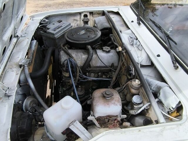 Білий ВАЗ 2105, об'ємом двигуна 1 л та пробігом 64 тис. км за 900 $, фото 5 на Automoto.ua