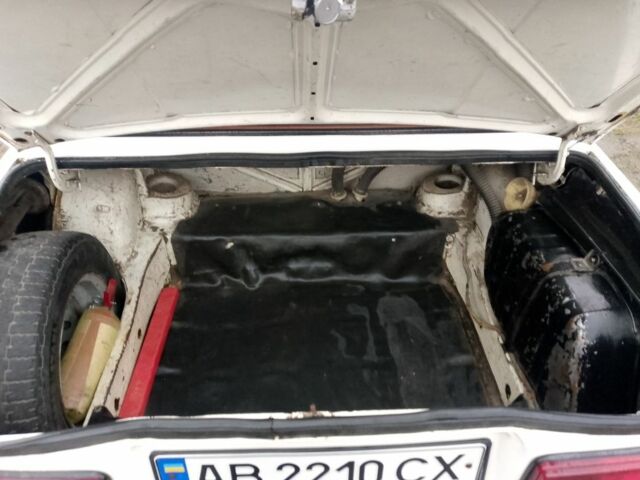 ВАЗ 2105 1983 в Калиновке на Automoto.ua Белый ВАЗ 2105, объемом двигателя 1.3 л и пробегом 150 тыс. км за 1200 $, фото 7 на Automoto.ua