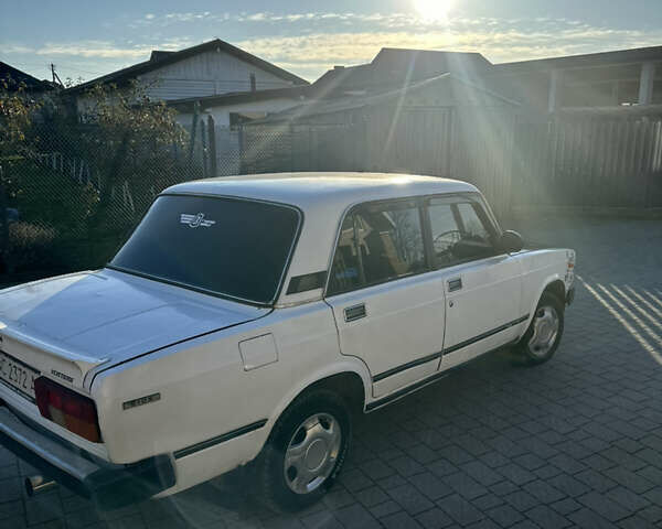 Білий ВАЗ 2105, об'ємом двигуна 1.5 л та пробігом 99 тис. км за 500 $, фото 3 на Automoto.ua