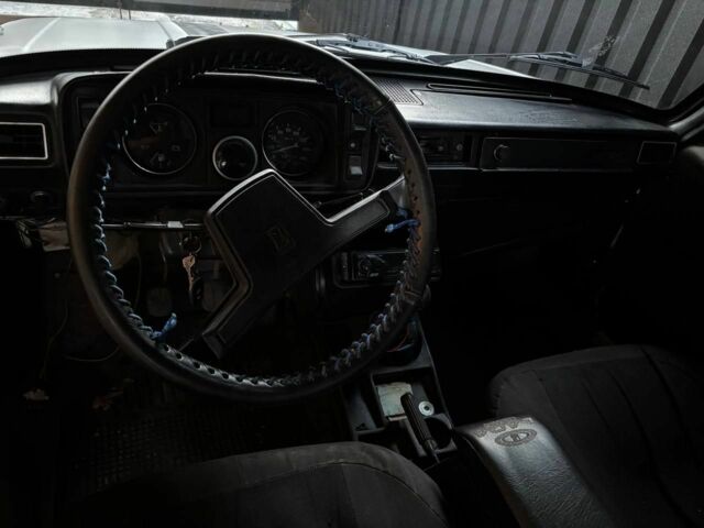 Белый ВАЗ 2105, объемом двигателя 0 л и пробегом 100 тыс. км за 700 $, фото 6 на Automoto.ua