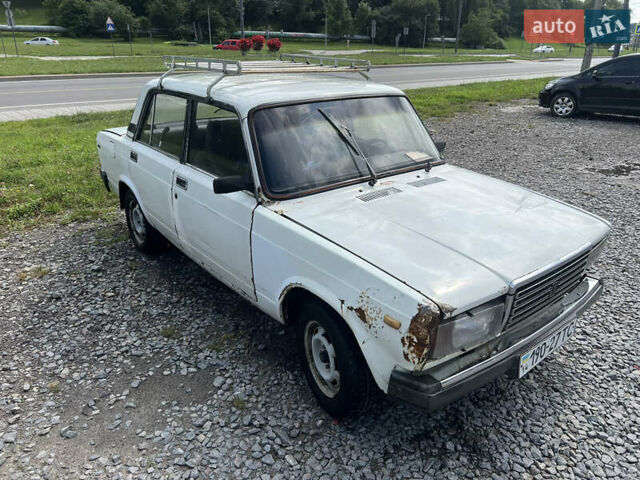Белый ВАЗ 2105, объемом двигателя 1.5 л и пробегом 340 тыс. км за 400 $, фото 5 на Automoto.ua