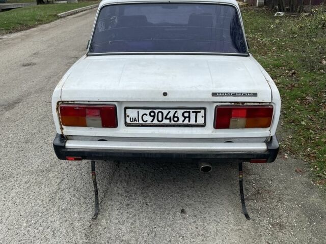 Белый ВАЗ 2105, объемом двигателя 1.5 л и пробегом 50 тыс. км за 713 $, фото 3 на Automoto.ua