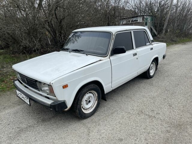 Белый ВАЗ 2105, объемом двигателя 1.5 л и пробегом 50 тыс. км за 713 $, фото 2 на Automoto.ua