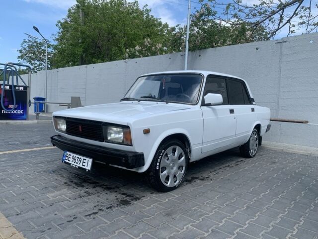 ВАЗ 2105 1983 у Миколаєві на Automoto.ua Білий ВАЗ 2105, об'ємом двигуна 1.2 л та пробігом 12 тис. км за 950 $, фото 1 на Automoto.ua